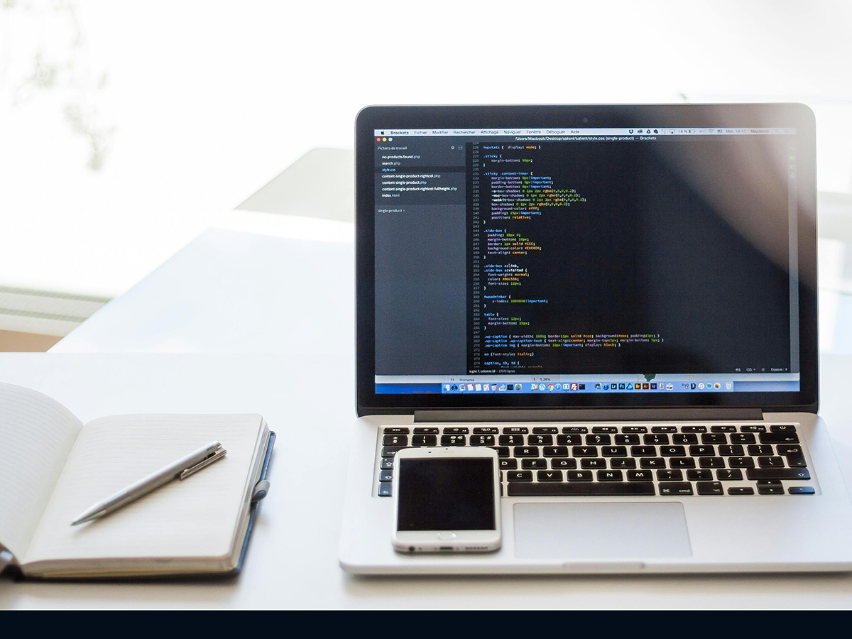 Conception d'interface web sur ordinateur portable